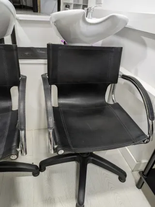 Sillas de peluquería cuero y metal