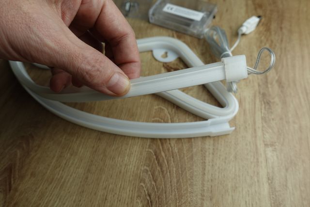 Luz LED neon rosa para lábios USB para parede ou prateleira