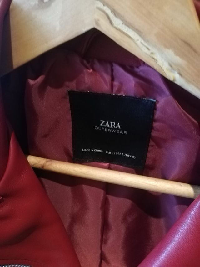 ZARA. Cazadora Biker roja chica talla L (NUEVA)
