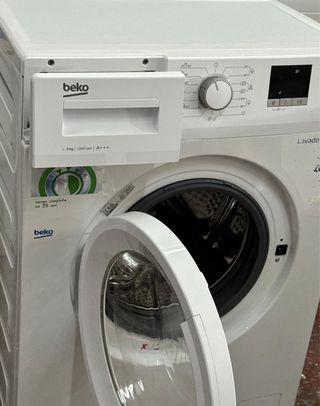 LAVADORA DE CARGA FRONTAL MARCA BEKO DE 6 KILOS