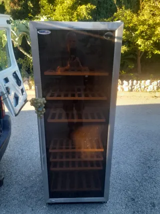 Vinoteca Nevera HAJMI