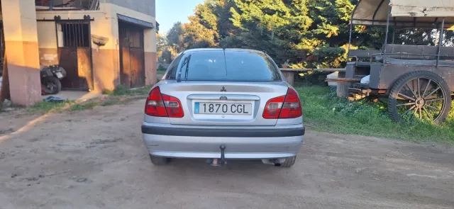 Mitsubishi Carisma 2003