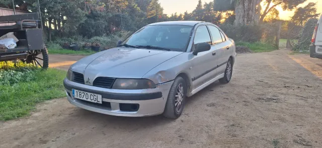 Mitsubishi Carisma 2003