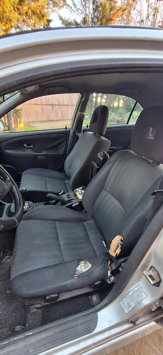 Mitsubishi Carisma 2003