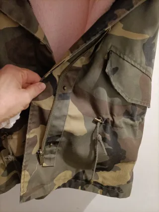 Chaleco calentito militar con peluche rosa interio