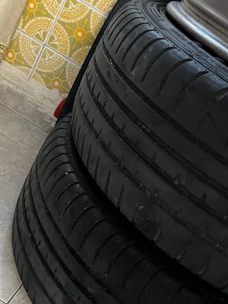 Llantas 19 medida 5x20 + 2 Neumáticos 70%