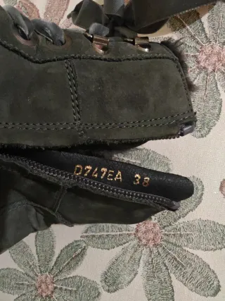 Tronchetti Geox scamosciati grigi