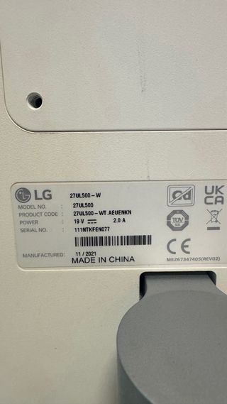 Monitor LG 4K + Altoparlanti