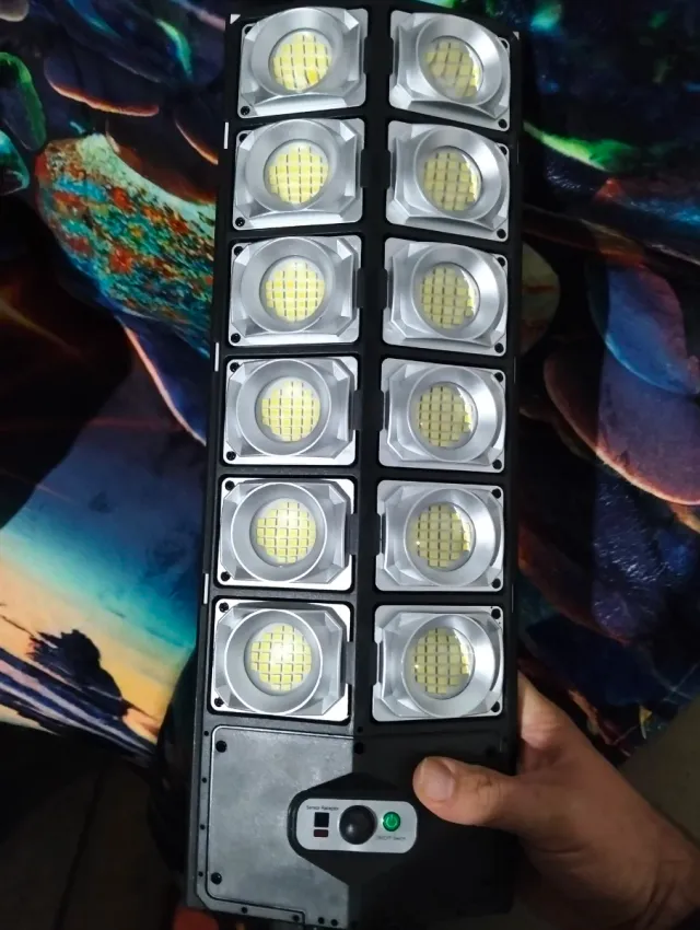 Foco LED Solar Grande