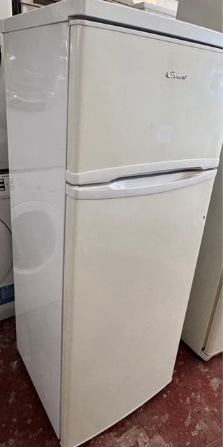 FRIGORÍFICO DE DOS PUERTAS MARCA CANDY NO FROST