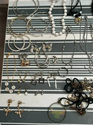 Grande lote de joyas variadas