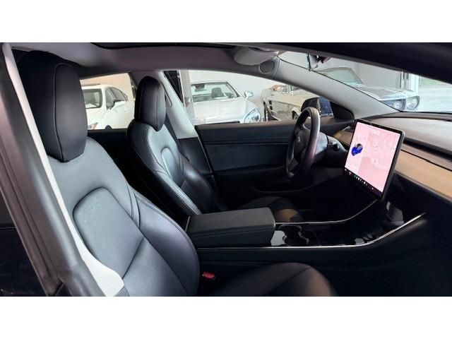 Tesla Model 3 Estándar Plus RWD 225 kW (306 CV)