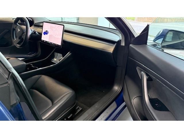 Tesla Model 3 Estándar Plus RWD 225 kW (306 CV)