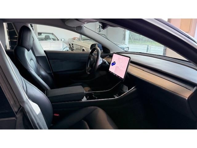 Tesla Model 3 Estándar Plus RWD 225 kW (306 CV)