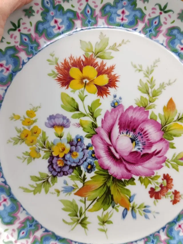 Platos de porcelana Bidasoa con flores