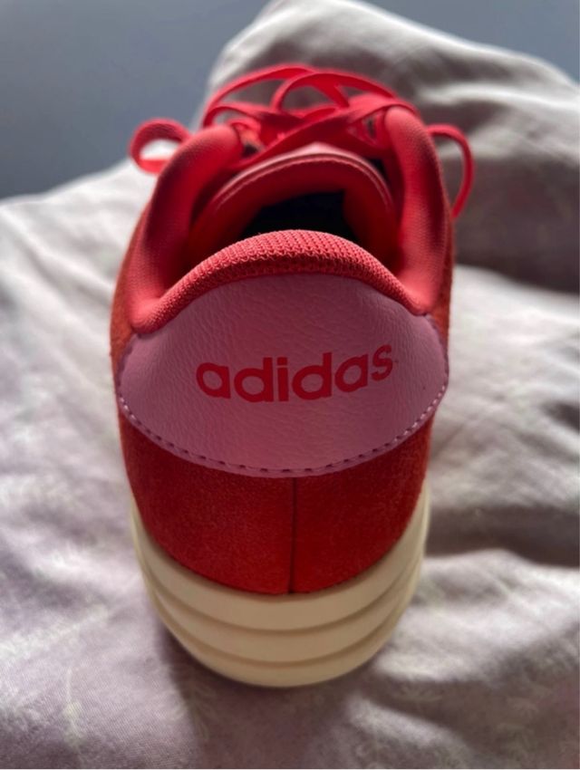 Adidas VL Court Bold Rojas Talla 41 1/3 Nuevas