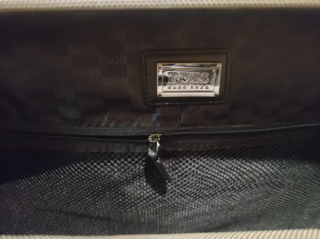 Valigia BOSS con ruote