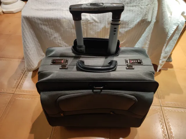 Valigia BOSS con ruote