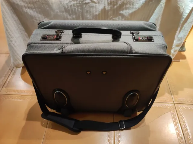 Valigia BOSS con ruote