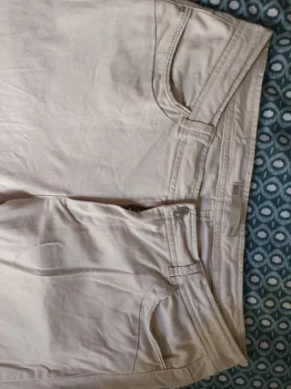 Pantalón beige