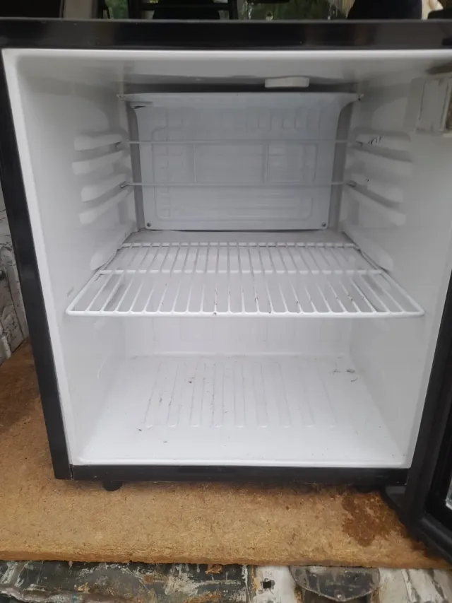 Mini nevera VCH RE-FRESCOS cristal