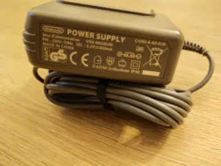 Nintendo DS Cargador USG-002 Marrón