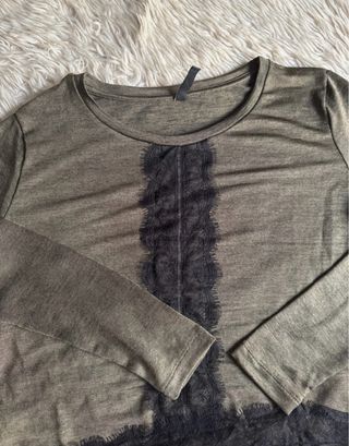 Blusa manga larga con encaje