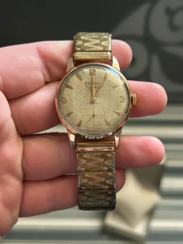 Reloj suizo vintage Cauny Prima bañado de oro