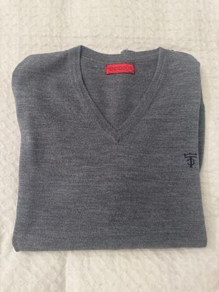 Jersey TENDIDO 18 gris cuello pico Talla L Limpio