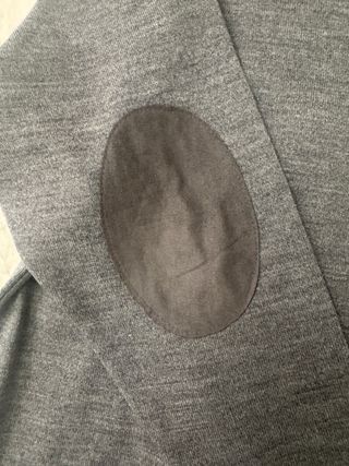 Jersey TENDIDO 18 gris cuello pico Talla L Limpio