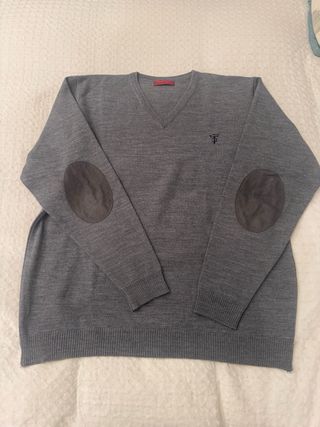 Jersey TENDIDO 18 gris cuello pico Talla L Limpio