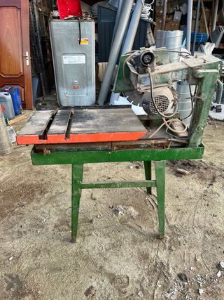 Mesa cortadora de ladrillos