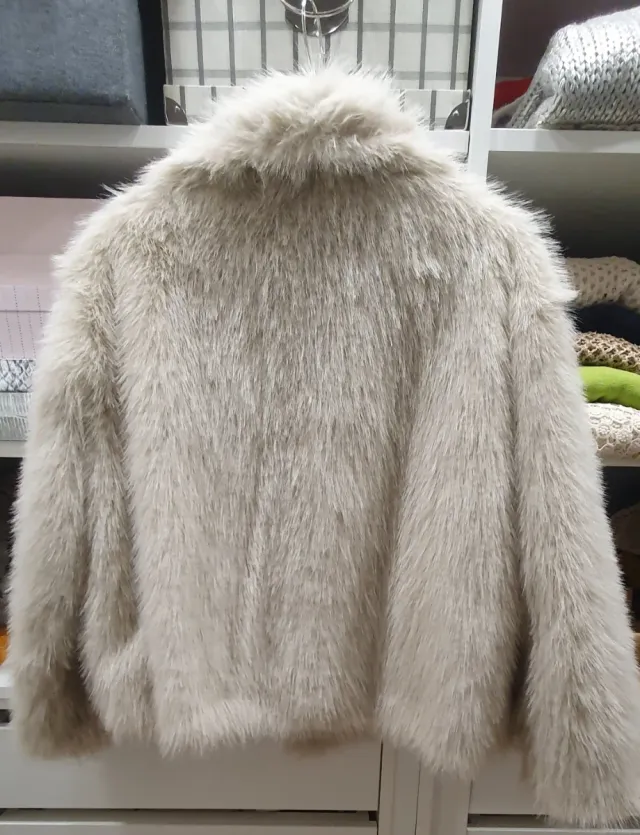 Chaquetón pelo sintético beige talla única
