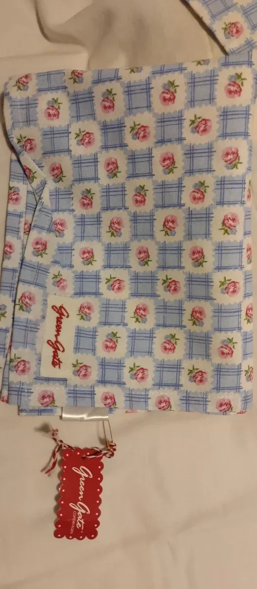 Delantal con estampado de gallinas