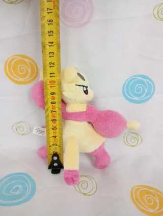 pokémon peluche Mienfoo da banpresto / bandai