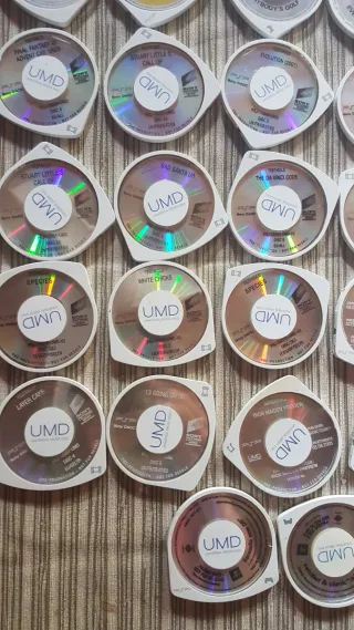 Lote de Juegos y peliculas  PSP UMD