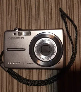 Lotto 8 Fotocamere Digitali Fujifilm, Nikon, Kodak