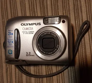 Lotto 8 Fotocamere Digitali Fujifilm, Nikon, Kodak