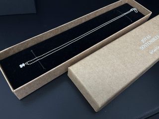 colgante oro 18k con piedra con diamante