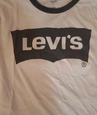 Camiseta Levi's Blanca y Negra