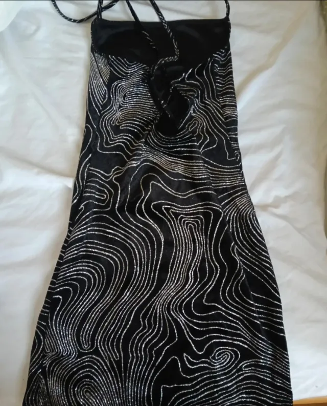 Vestido H&M Negro con Brillo Plateado