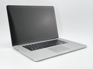 MacBook Pro 15" Intel Core i7 2.5GHz 4 núcleos - Doble Gráfica - SSD 512GB - 16GB RAM
