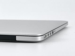 MacBook Pro 15" Intel Core i7 2.5GHz 4 núcleos - Doble Gráfica - SSD 512GB - 16GB RAM