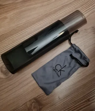 Custodia occhiali Calvin Klein grigia