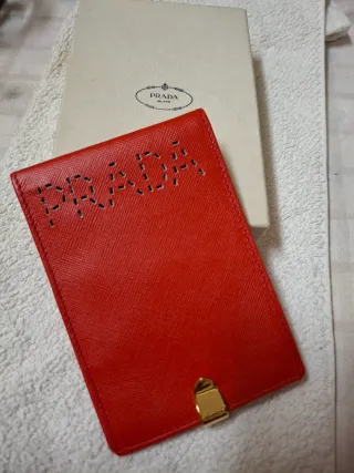 Portafoglio/porta assegni Prada rosso