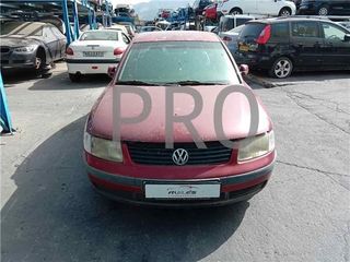 RADIO / CD Volkswagen Passat Berlina (3B2)(1996->) 1.9 Comfortline [1,9 Ltr. - 81 kW TDI]