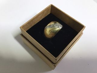 anillo oro 18k con piedra con diamante
