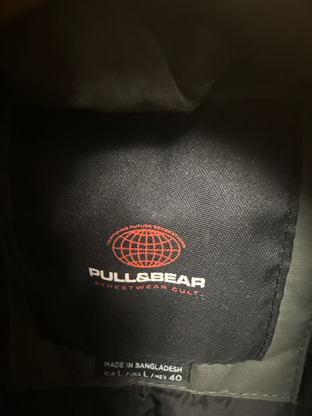 Abrigo Pull&Bear Gris y Blanco