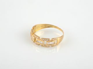 anillo oro 18k con piedra con circonita