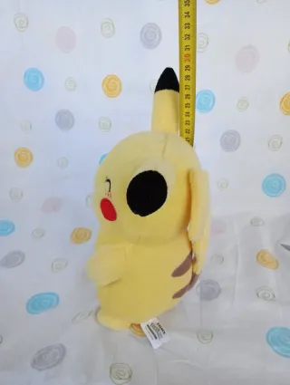 Pokemon peluche grande do Pikachu da tomy